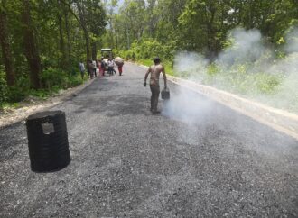 ट्र्याक खुलेको ३३ वर्षपछि सडक कालोपत्र