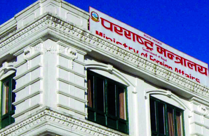 इरानको जेलमा रहेका ५ नेपाली थुनामुक्त भइ फर्किए स्वेदश