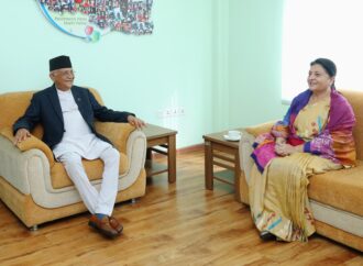 एमाले अध्यक्ष ओली र पूर्वराष्ट्रपति भण्डारीबीचको भेटवार्ता ‘सकारात्मक’