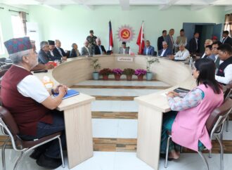 एमालेमा ७० वर्षे उमेरहद हटाउने प्रस्ताव