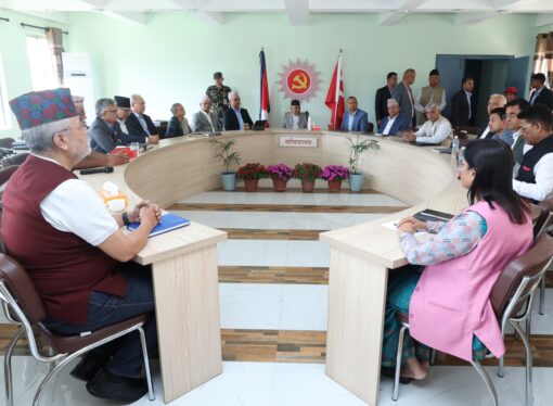 एमालेमा ७० वर्षे उमेरहद हटाउने प्रस्ताव