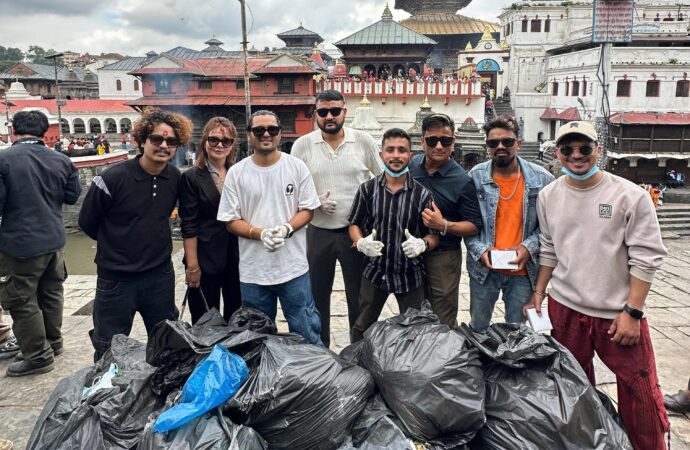 पशुपतिनाथ सरसफाइमा सुदू्रपश्चिम पृष्ठभूमिका कलाकार